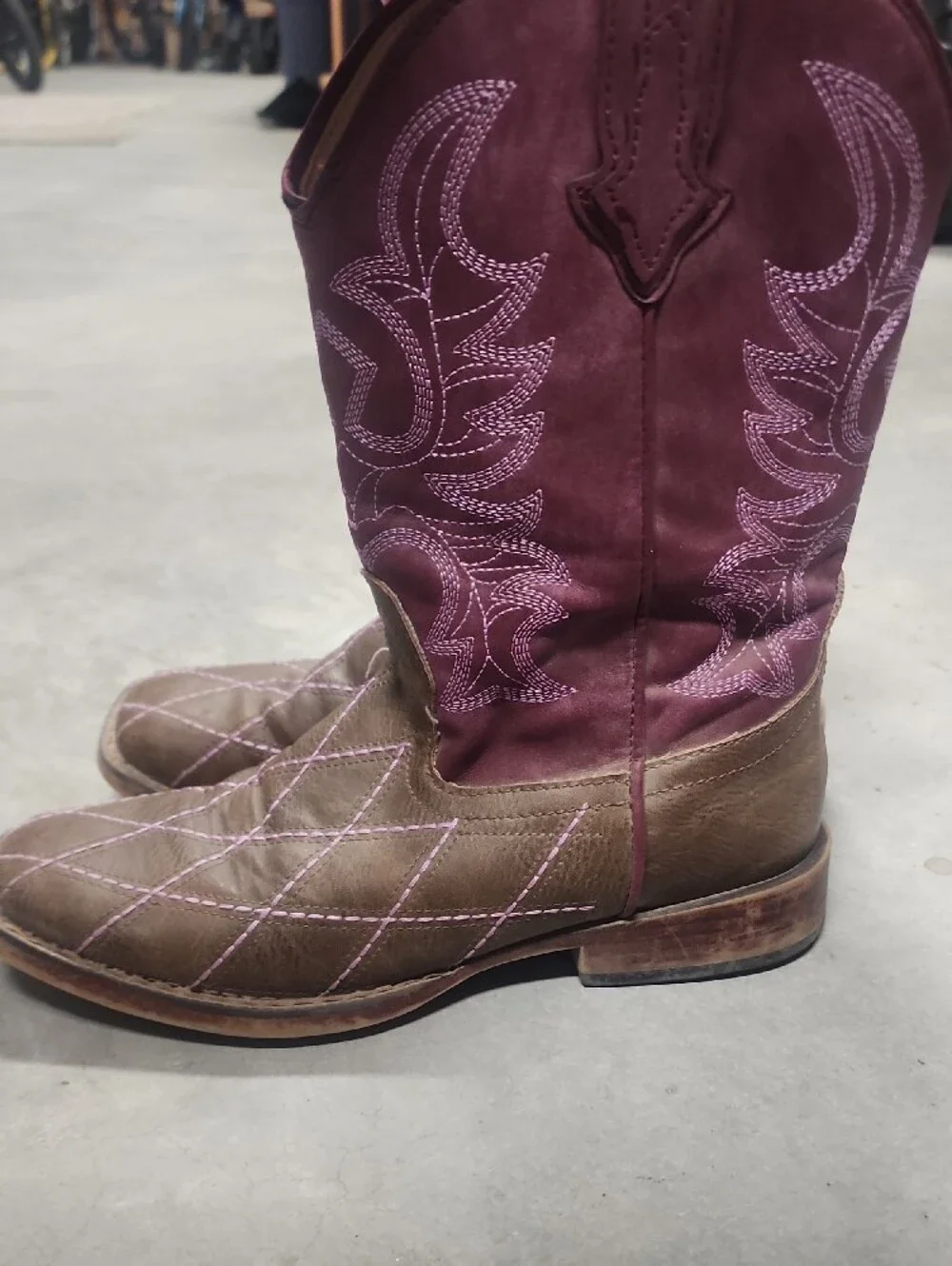 Roper Two-Tone Brown and Burgundy Western Boots